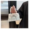 Bolso texturizado estilo francés Ins para mujer, nuevo estilo verano 2025, bolso cuadrado pequeño con lazo, elegante bolso de hombro cruzado