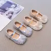 Zapatos de Princesa de Cristal para Niñas 2026 Primavera Nuevos Zapatos Versátiles de Cuero Brillante para Niños, Adecuados para Actuaciones y Vestidos
