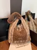 Bolso Tote de Lana Nuevo Otoño e Invierno, Gran Capacidad, Bolso Versátil para Viajes Diarios para Mujer, Bolso Cruzado, Bolso de Alta Gama Estilo Coreano para Mujer
