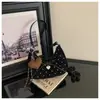 Bolso de mano minimalista con lunares estilo coreano para mujer, nueva colección de verano 2026, moderno y a la moda, bolso de hombro cuadrado pequeño elegante y único