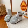 Botas para meninas, coleção outono e inverno, novo estilo 2026, botinhas para meninas pequenas, sapatos de princesa, coturnos infantis, forradas com fleece, sapatos de algodão de camada dupla