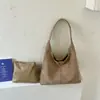 Bolsa de camurça para mulheres, novo estilo retrô outonal da moda 2026, bolsa tote de grande capacidade, bolsa de ombro