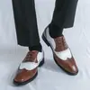 Zapatos de Cuero Tallado Estilo Brogue Británico Nuevos para Hombre, Bloques de Color Retro Primavera y Otoño Casual Transfronterizos Talla Grande para Hombre