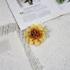Flor artificial cabeça de flor de lírio caixa de presente decoração adorno de cabeça fabricação de flor guirlanda feita à mão decoração de chapéu de flor de seda flor artificial
