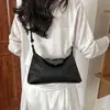 Bolso de Hombro y Axila Simple de Estilo Coreano de Nicho para Mujer 2026 Nuevo Modelo Bolso de Mano para Viajes al Trabajo Bolso Cruzado Versátil de Moda