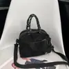 Bolso Cuadrado Pequeño de Terciopelo de Ciervo Ligero para Mujer 2025 Nuevo Bolso Cruzado Versátil Ligero Bolso Almohada Bolso de Hombro de Mano Moderno