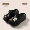 Zapatos de verano nuevos para mujer Rogue Rabbit, cómodos para usar al aire libre, que aumentan la altura, antideslizantes, populares en línea, estilo enfermera, con plataforma gruesa, de tacto suave, zapatos perforados