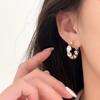 Pendientes Yinruitai de Plata de Ley S925 con Patrón de Ola Irregular en Forma de C, Simples y de Moda, con un Diseño Único