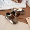 Otoño 2026 Nuevo Estilo Coreano Unisex Niños Bebé Moda Versátil Suela Suave Antideslizante Bloque de Color Velcro Zapatos Deportivos