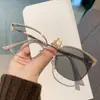 Gafas Planas Fotocromáticas Anti-Luz Azul Ojo de Gato para Mujer Adelgazantes Moda Transfronteriza Europea y Americana Tendencia Casual Gafas Anti-Luz Azul