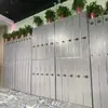 Enviado totalmente montado Armário de armazenamento de tacos de bilhar Armário de tacos para membros da sala de bilhar Fechadura com senha Armário de prateleira de armazenamento para sala de bilhar moderno