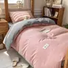 2026 Novo Modelo Conjunto de Roupa de Cama Três Peças 100% Algodão para Dormitório de Estudante Algodão Puro 0.9 Cama de Dormitório Capa de Edredom Única Lençol com Elástico Roupa de Cama