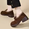 Coleção de inverno 2026: couro macio, mocassins de bico profundo para mulheres, com forro de fleece para aquecimento e conforto, versáteis e fáceis de combinar, e disponíveis em estilos de camurça e bota de algodão.