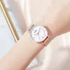 Relógio Clássico Feminino com Mostrador Curvo, Relógio de Pulso Feminino Quartz Simples e Versátil, Suporta Pedidos Mistos, Fornecimento Direto da Fábrica