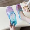 Verão Novas Sandálias e Chinelos de Cristal Baotou Femininos Verão Outwear Sandálias Rasas da Moda Casa Antiderrapante Sapatos de Geléia Ocos