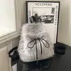 Mochila de Felpa Elegante de Alto Valor para Mujer 2026 Otoño Nuevo Estilo Versión Coreana Mochila de Moda Nicho Mochila Elegante Peluda