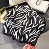 Bufanda Moderna de Seda Estampada a Rayas, Chal Versátil de Alta Gama, Bufanda para el Cuello con Protección Solar, Pañuelo Cuadrado Pequeño, Pañuelo para la Cabeza, Bufanda para Mujer