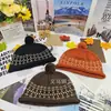 Gorro jacquard retro para otoño e invierno, casual y elegante, versátil, de alta calidad, con un ambiente sofisticado y artístico, gorro tejido