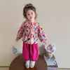 Conjunto Infantil Floral com Laço, Novo Estilo Outono 2025, Conjunto de Duas Peças Fashionável com Camisa Boneca para Bebê Menina e Calça Casual