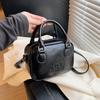 Bolsa pequena de alta qualidade transfronteiriça feminina 2025 nova moda bolsa mensageiro versátil primavera e verão bolsa de mão super quente bolsa quadrada pequena