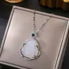 Corrente de clavícula em aço titânio estilo nacional retrô pingente de cadeado da paz de jade temperamento versátil acessórios de estilo chinês de alta qualidade