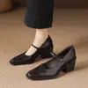 Zapatos de Salón Negros de Moda y Elegantes de 5.5cm Estilo Nuevo Primavera y Otoño 2026 Puntera Cuadrada Tacón Grueso Correa Única Zapatos de Tacón Alto de Cuero