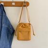Nova Chegada Listrado Veludo Casual Lona Bolsa de Ombro Estilo Coreano Crossbody Feminino Balde Bolsa Artística Vintage Cordão Mulheres
