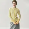 Colección de otoño e invierno de cachemira de lujo ligero: Cárdigan de punto para mujer con cuello redondo y puños de color bloqueado, un suéter de punto versátil y elegante