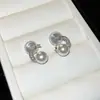 Brincos Pequenos e Delicados de Lua com Pérola e Zircônia Microincrustada para Mulheres, Brincos Elegantes e Estilosos com Toque de Luxo, Design de Clipe para Orelhas Não Perfuradas