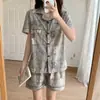 Pijama de Rayas de Celebridad de Internet para Niñas de Manga Corta y Shorts Holgados Ropa Dulce para el Hogar de Estudiantes del Sudeste Asiático de Comercio Exterior Transfronterizo