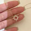 [Ciudad de Rizhao] Collar retro francés de rayos de sol con pedrería microincrustada y cadena para clavícula con tótem de sol romano para mujer