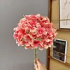 Banquete de Noivado Flores Falsas Vermelho Rosa Flores Artificiais de Casamento Layout de Sala de Casamento Decoração de Salão de Casamento Flor de Chão Arranjo de Flores Flores para Caminho