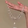 Collar con Colgante de Corazón de Gota de Agua Incrustado de Diamantes, Diseño de Cadena para Clavícula Niche Elegante de Lujo Ligero y de Moda para Mujeres