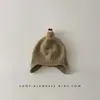 Gorros Infantiles para Otoño e Invierno, Cálidos y Resistentes al Frío, Forrados de Felpa y Engrosados, Gorros de Punto con Protección para las Orejas, Gorros Divertidos con Pompón para Niños y Niñas