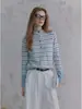 Cárdigan de punto corto de manga larga con cuello alto y rayas azules para mujer, top abotonado único, suave y colorido para principios de otoño