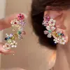 Pendientes de Flor Color-Blocking Dopamina para Mujer, Lujo Ligero, Diseño de Nicho de Alta Gama, Brazaletes de Oreja Únicos y Hermosos, Accesorios de Oreja Audaces y Elegantes