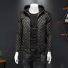 Chaqueta con capucha estampada distintiva nueva 2024 para hombre, moda moderna, talla grande, chaqueta casual 2558