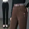 8112-1 Pantalones de Pana para Mujer de Otoño e Invierno Pantalones para Madre de Mediana Edad y Anciana Ropa Básica Pantalones de Pana Ajustados de Lápiz