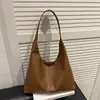 Bolsa 2025 Outono e Inverno Nova Coreana Couro Macio Grande Capacidade Bolsa de Axila, Estilo Preguiçoso Versátil Estudante Bolsa de Ombro Tote