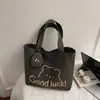 Nova Bolsa de Ombro Retrô Literária de Nicho de Alto Padrão para Outono Feminina Leve para Compras Diárias Bolsa Tote de Grande Capacidade