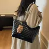 Bolso Tote Acolchado de Gran Capacidad para Mujer Otoño/Invierno 2025 Bolso de Hombro Versátil de Moda para Viajes Cotidianos Bolso de Cadena para Debajo del Brazo
