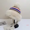 Bonito Sombrero de Peluche para Mujer en Invierno con Forro de Lana, Sombrero de Lana Tejido Engrosado, Protección para los Oídos, Cálido, Peludo, Sombrero Lei Feng del Noreste