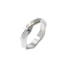 Anillo de Ola Moderno y Elegante para Mujer, Nuevo Estilo Minimalista de Moda con Encaje y Diseño Retorcido
