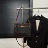 Bolso Retro de Gran Capacidad para Otoño e Invierno 2025 Nuevo Bolso Cruzado Versátil para Viajes y Uso Diario para Mujer Bolso de Moda Nuevo Estilo