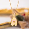 Moda Cruzada Europeia e Americana de Luxo Leve de 2026 Colar com 26 Letras Bolha para Mulheres Pingente de Letra Bolha Espessa Corrente Clavicular Atacado