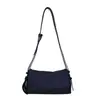 Bolso de mujer de gran capacidad, nuevo bolso de hombro ligero de nailon para el verano 2026, moderno y versátil para la escuela y el trabajo