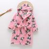 Bata de baño infantil transfronteriza de franela para el hogar para mujer, bebé, otoño e invierno, forro polar de coral con capucha, camisón para padres e hijos, fabricantes para niño