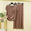 Nova Camiseta de Gola V Solta com Bolso Tamanho Plus Size Versátil Base Conjunto de Duas Peças Top e Saia de Modal