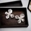 Brincos de Pérola com Estame de Flor Estilo Minimalista, Brincos Simples Exquisitos e Únicos, Acessórios de Orelha de Moda de Luxo Leve de Alta Qualidade Atacado