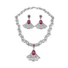 ¡Perfecto para la novia! Collar con colgante en forma de abanico de circonita ultrabrillante, cadena para la clavícula de lujo ligero y de alta gama, collar para mujer lujoso y elaborado